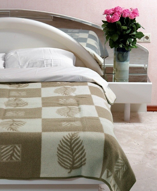 Одеяло Vladi 170х210 ЛИСТ бел-беж, шерстяное купить в Екатеринбурге в интернет-магазине Дом подушек